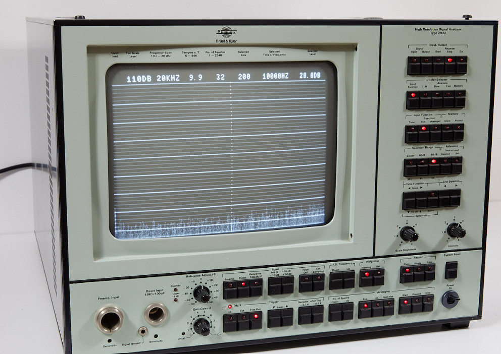 Bruel & Kjaer 2033 High Resolution Signal Analyzer 1 BRUEL KJAER 2033 High Resolution Signal Analyzer